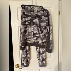 DKNY Hoodie and Joggers- size large- new super soft material